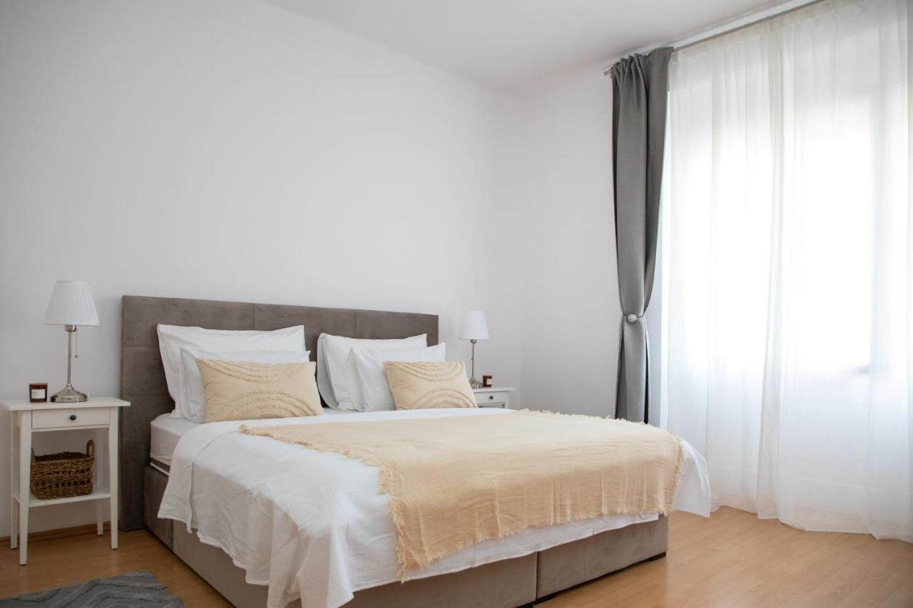 Brand New City Center Apartment Nostalgija Сплит Экстерьер фото